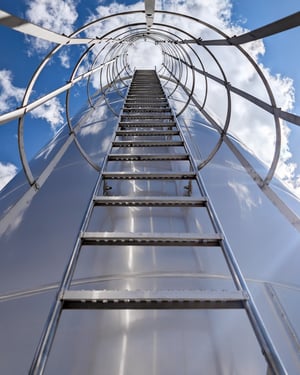 Novid Inc._stainless steel custom industrial liquid storage tank ladder