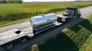 novid stainless steel nurse tank on flat deck trailer-4