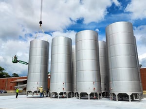 novid stainless steel cone bottom chemical tank being installed (1 of 1)