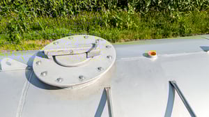 novid stainless steel nurse tank on flat deck trailer-01