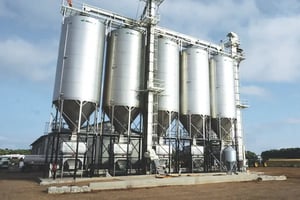 novid-stainless-steel-hopper-bottom-dry-fertilizer-bin